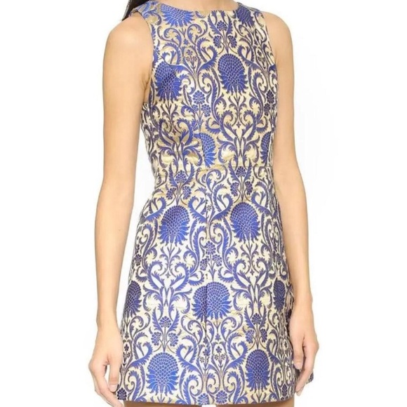 Alice + Olivia Dresses & Skirts - Alice + Olivia 'Carrie' floral jacquard sheath dress, sleeveless size 4